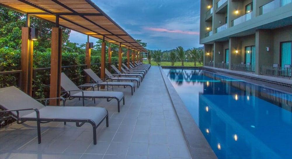 Sugar Marina Hotel -Aviator- Phuket Airport - Sha Extra Plus Nai Yang-stranden Eksteriør billede